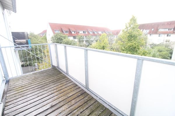 großer Balkon