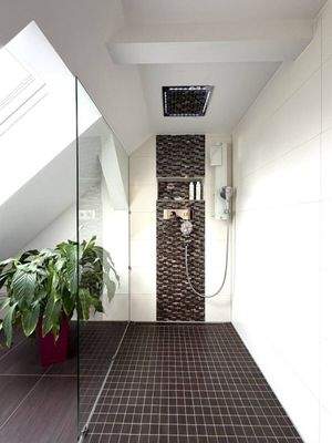 Dusche Bad 2 Dachgeschoss