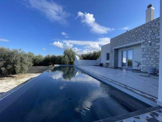 Kreta, Kamisiana: Moderne Villa mit Pool und Meerblick zu verkaufen