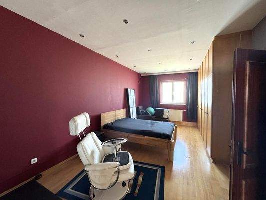 OG / Top 3 / Schlafzimmer 2 von 3