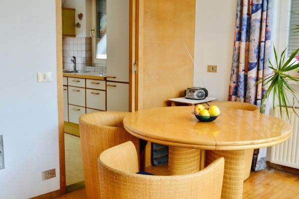 Charmante 3-Zimmer-Dachgeschosswohnung mit Terrasse, Aussicht & Garage – Silandro mansarda con terrazza e garage – attic apartment with terrace, view & garage in central location.