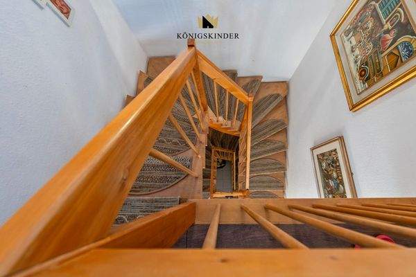 Treppenaufgang ins DG