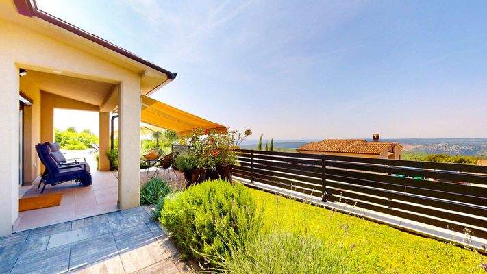 Terrasse - Haus unten