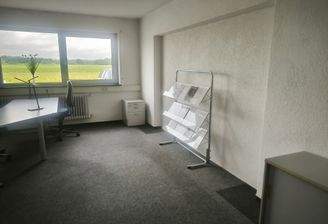 Möbliertes Büro 