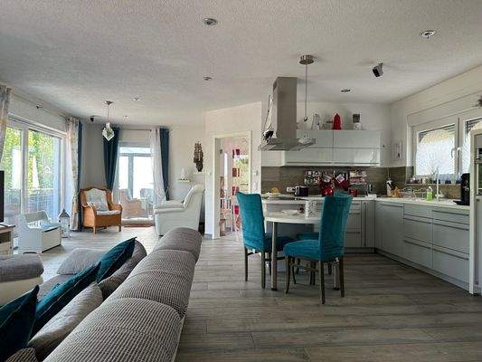 Wohn-/Esszimmer - Ferienwohnung im OG