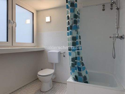 Badezimmer Ansicht 1