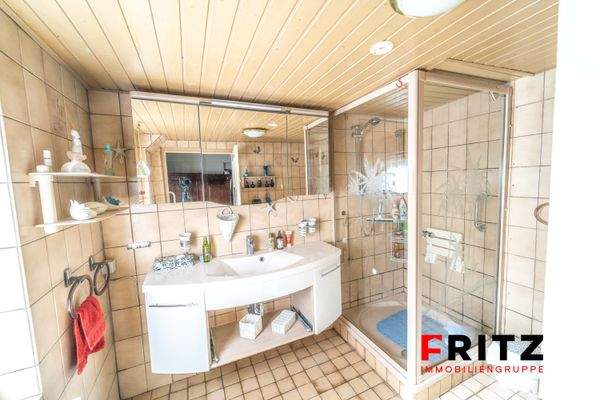 Badezimmer EG