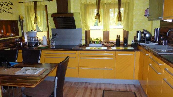 Küche in großer Wohnung.JPG