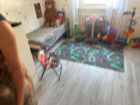 Kinderzimmer mit Spielzeug