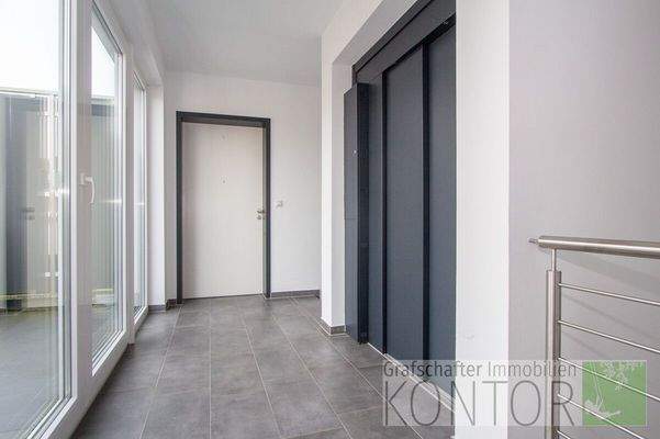 Treppenhaus / Wohnungseingang