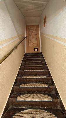 Treppe zu DG Wohnung 2