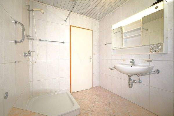 Erdgeschoss Badezimmer