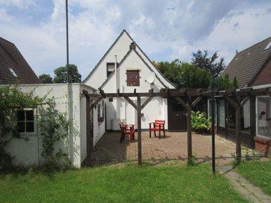 53. Ostseite des Hauses..JPG