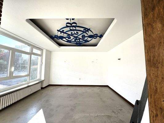 durch die offenen Fachwerkbalken der Blick in das Kaminzimmer