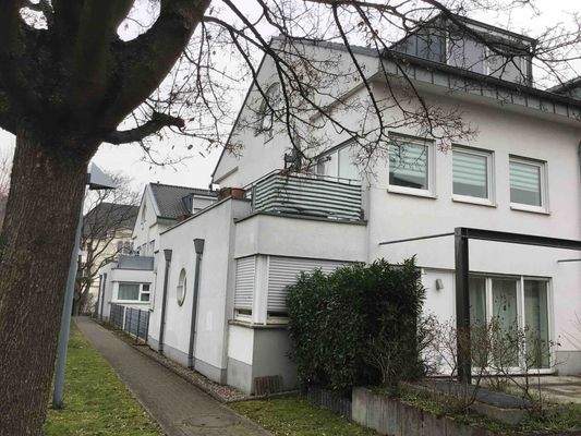 Außenansicht von Vorne.jpg