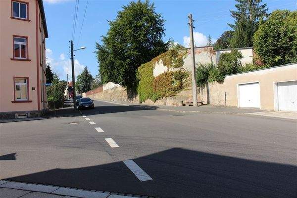 Straße vor dem Haus