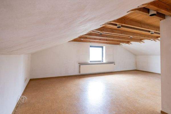 Dachgeschoss teilausgebaut