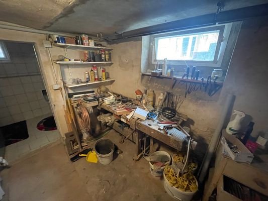 Werkstatt im Keller 