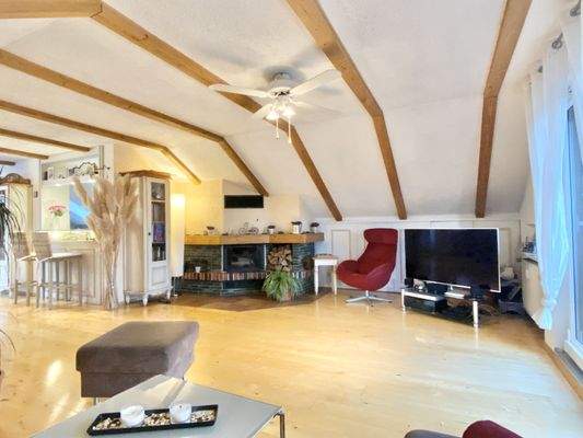 Wohnbereich und Kachelofen