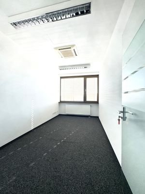 Exemplarisch Bürofläche_.jpg