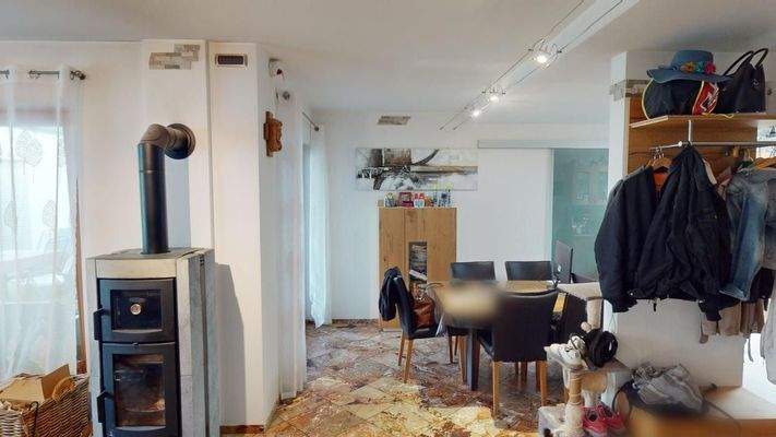 Gargazon-Gargazzone-Vierzimmerwohnung-quadrilocale-Garten-giardino-Garage-Stellplatz-posto macchina-Videoüberwachung-Alarmanlage-Keller-cantina