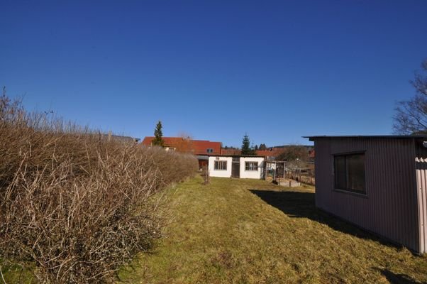 51 separater Garten mit Hüttchen.JPG