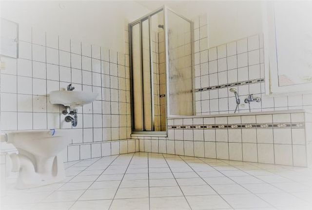 4-Raum Wohnung mit geräumigem Bad mit Wanne und Dusche - Bild 3