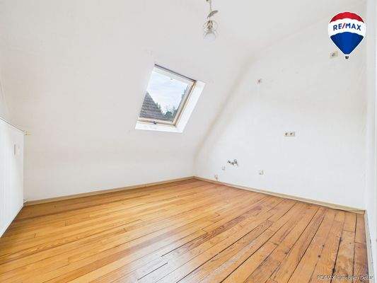 REMAX Immobilien DeLux Wohn-Geschäftshaus Küche Ottweiler Mark Borowicz