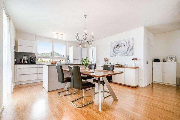 Küche mit Essbereich (OG)