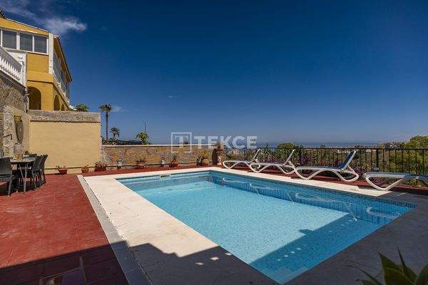 Elegant Design Villa for Sale in Benalmadena Malaga
