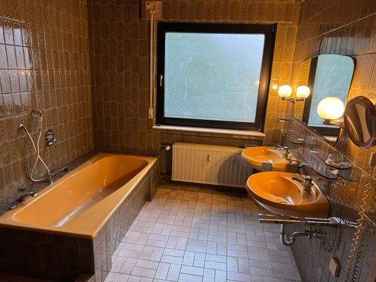 OG - Badezimmer 1.0.jpeg