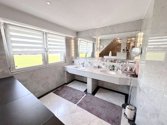 Badezimmer DG