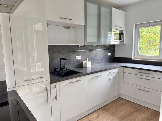 1f73a8f7-ef75-45ec-8613-37de6c61e451