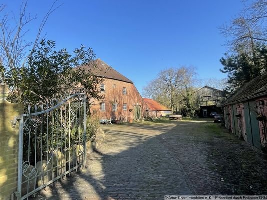 Zufahrt zur Hofstelle