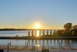 Herrliche Lage an der Elbe
