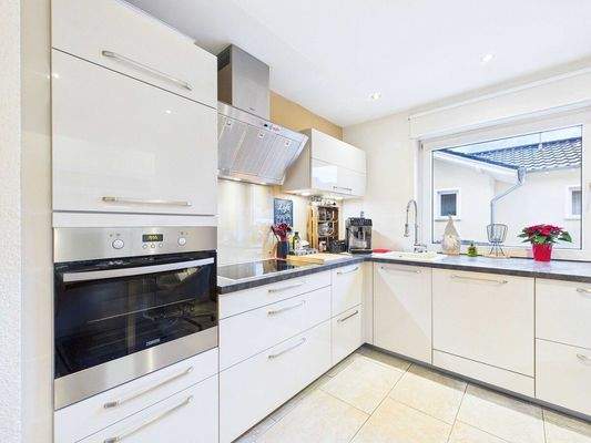 Attraktives Mehrfamilienhaus in VK-Röchlinghöhe