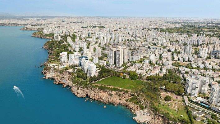 3-Bedroom Sea View Flats near Amenities in Muratpasa Antalya