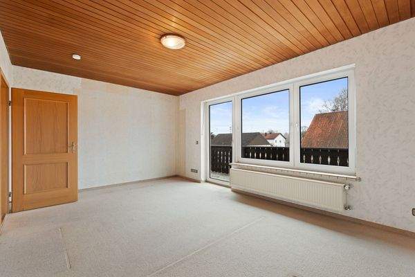 Schlafzimmer oder Wohnzimmer im Obergeschoss