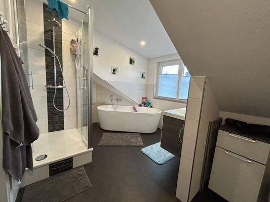 Badezimmer Dachgeschoss