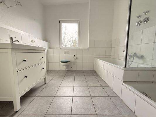 Badezimmer Ansicht 2