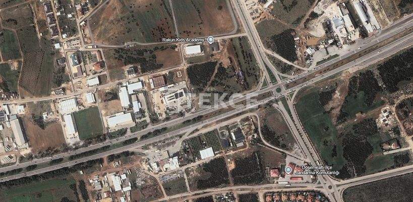2,885 m² Commercially Zoned Land Close to Main Road in Antalya