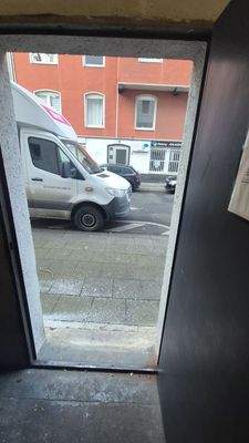 ... mit direktem Zugang zur Straße