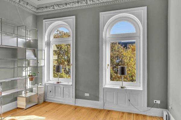 Rundbogenfenster aus 1987