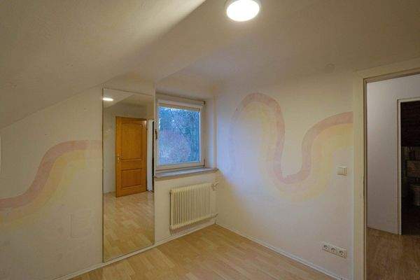 2. Zimmer im Dachgeschoß