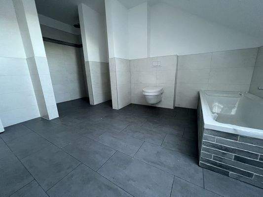 Badezimmer mit Dusche