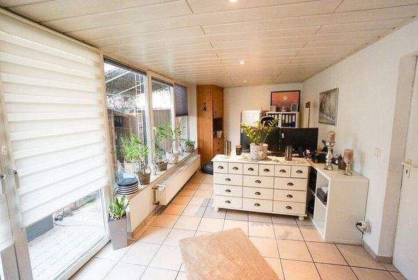 mit Blick in den Garten