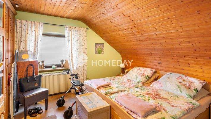 1. OG Schlafzimmer 1