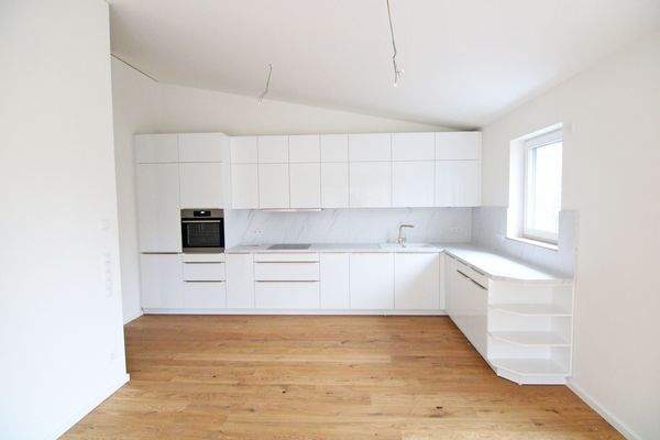 Küche mit toller EBK