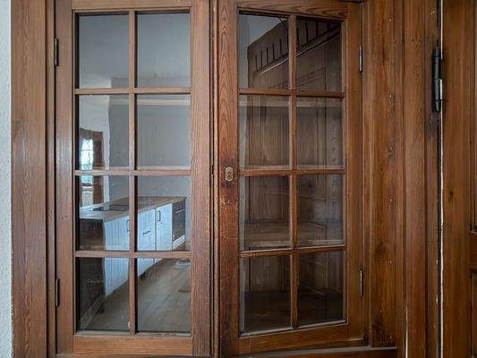 8. Einbauschrank in der Küche.jpg