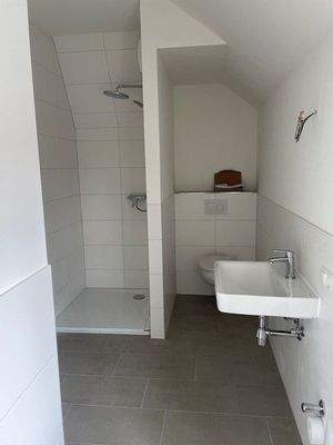 Whg. links Badezimmer 1.2.jpg